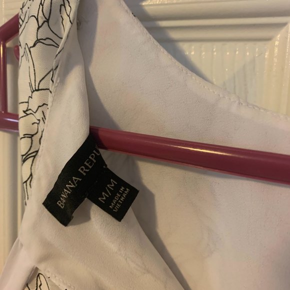 Banana Republic Floral Blouse - Picture 3 of 3